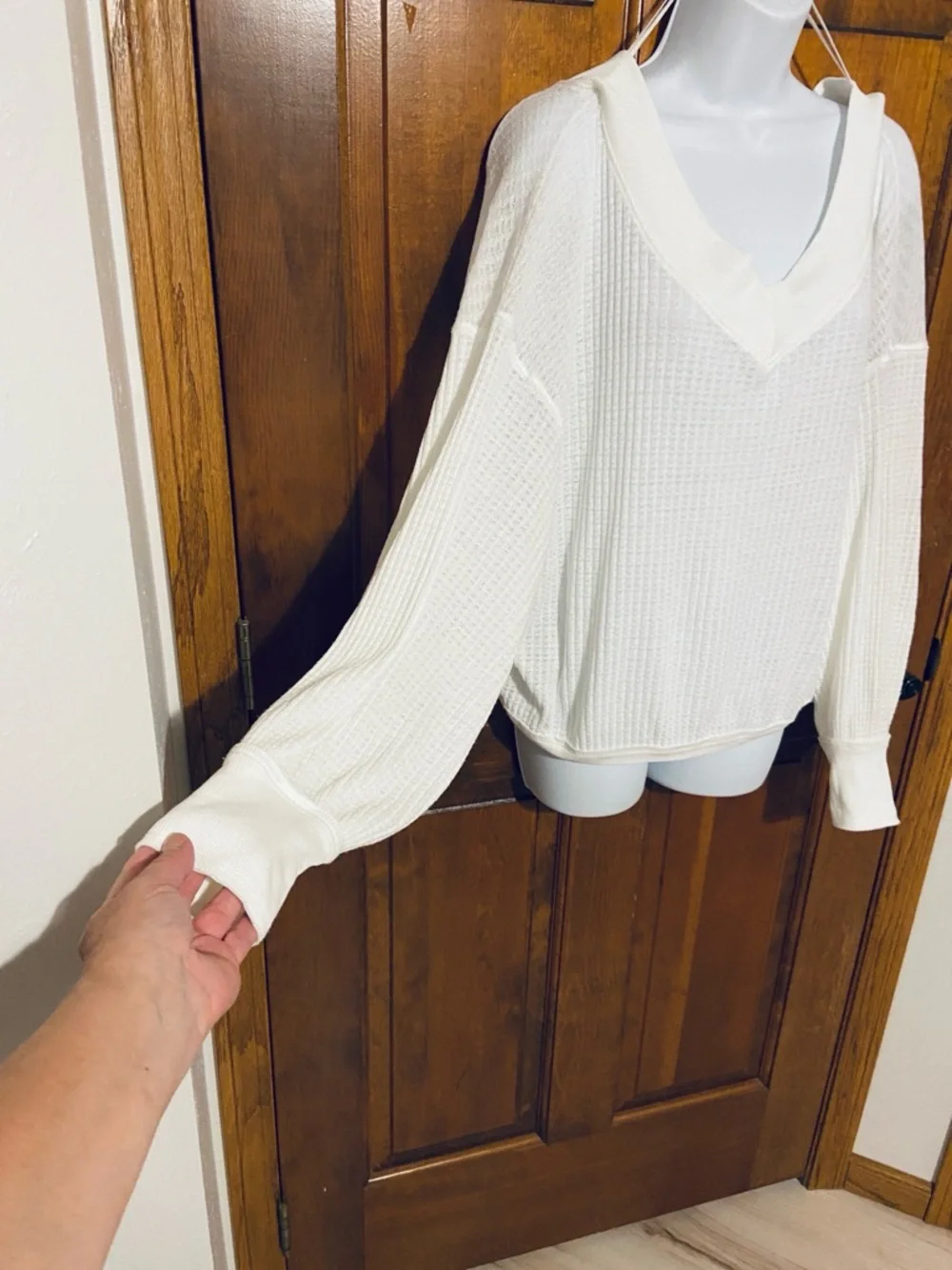 We The Free South Side Thermal Waffle knit Top OS VNeck Drop Shoulder Size Small - Picture 3 of 10